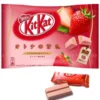 Kitkat Fragola (strawberry) - Nestle 135g 2 Kitkat Fragola (strawberry) - Nestle 135g -Offerte Mifan Negozio kitkat fragola strawberry nestle 135g